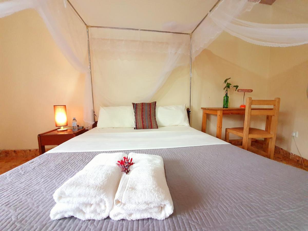 Annas Bed And Breakfast Entebbe Exterior photo