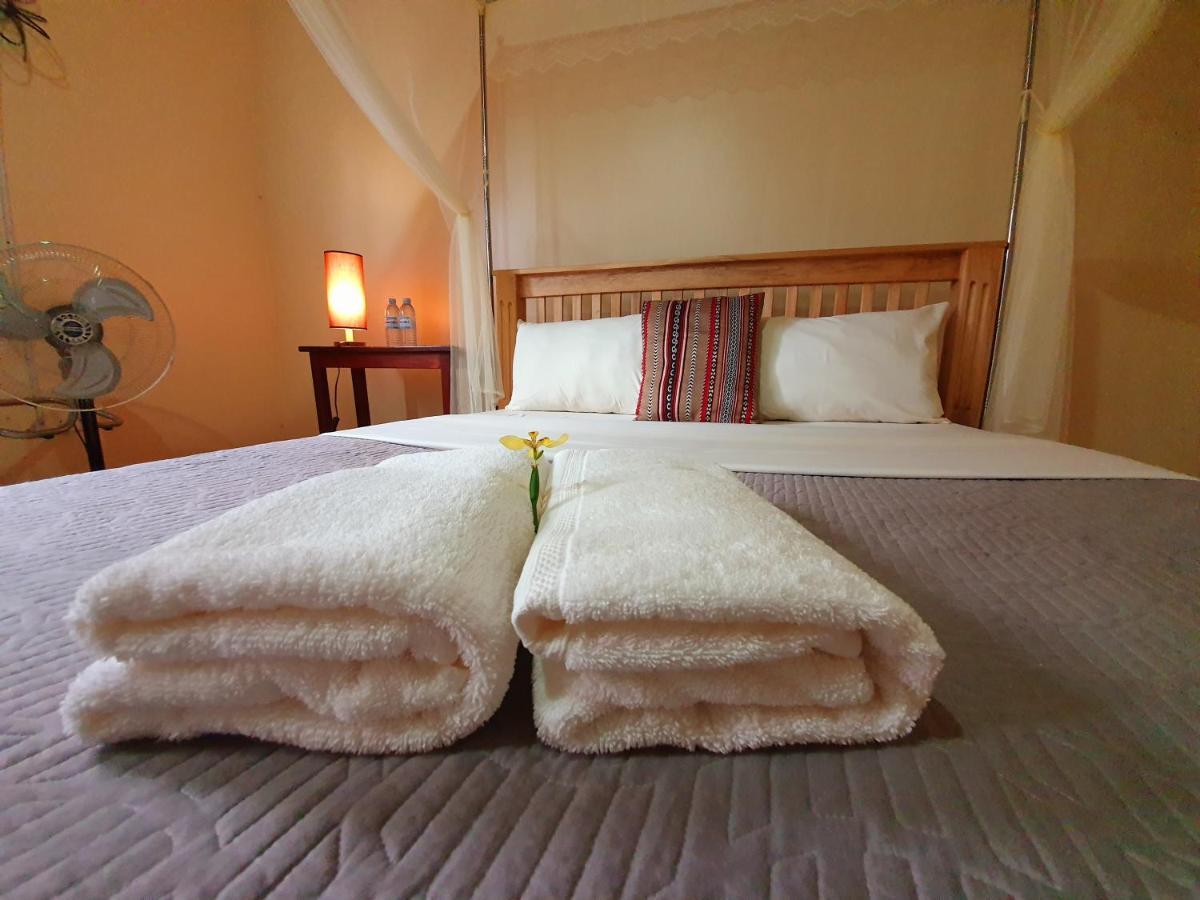 Annas Bed And Breakfast Entebbe Exterior photo